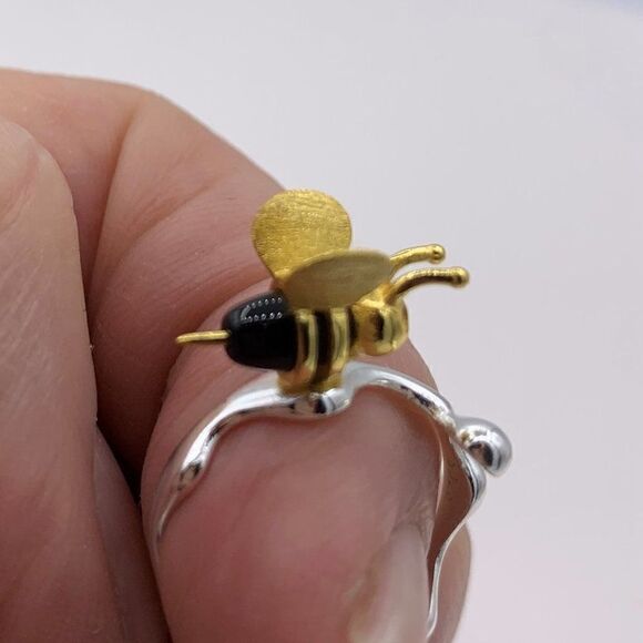 Nwot, solid sterling Bee and Honey ring with 22 K gold applied accents, sz 7 - Picture 5 of 10
